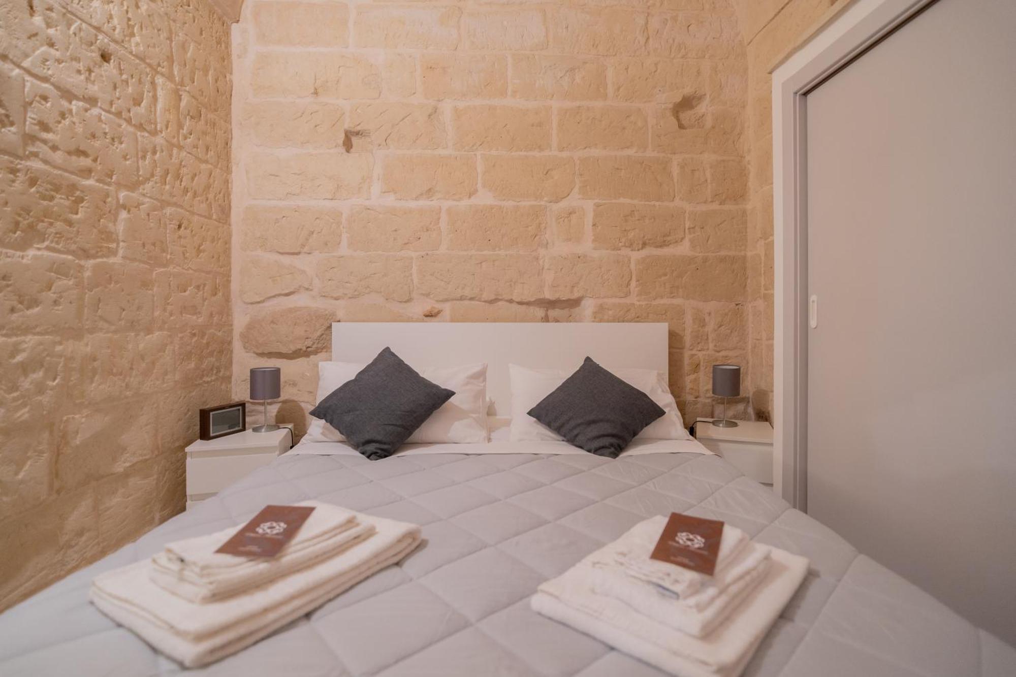 Dimora Barocca Apartment Irene Lecce Extérieur photo