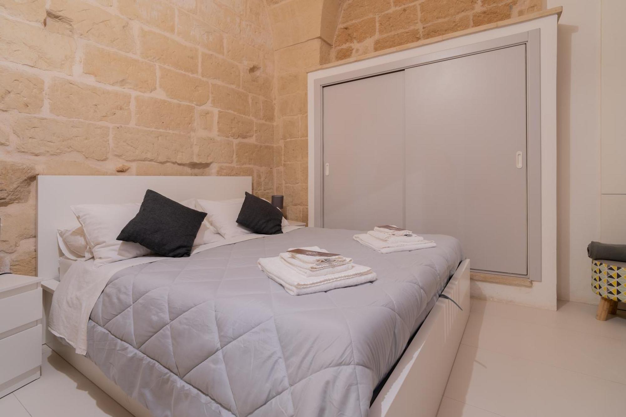 Dimora Barocca Apartment Irene Lecce Extérieur photo