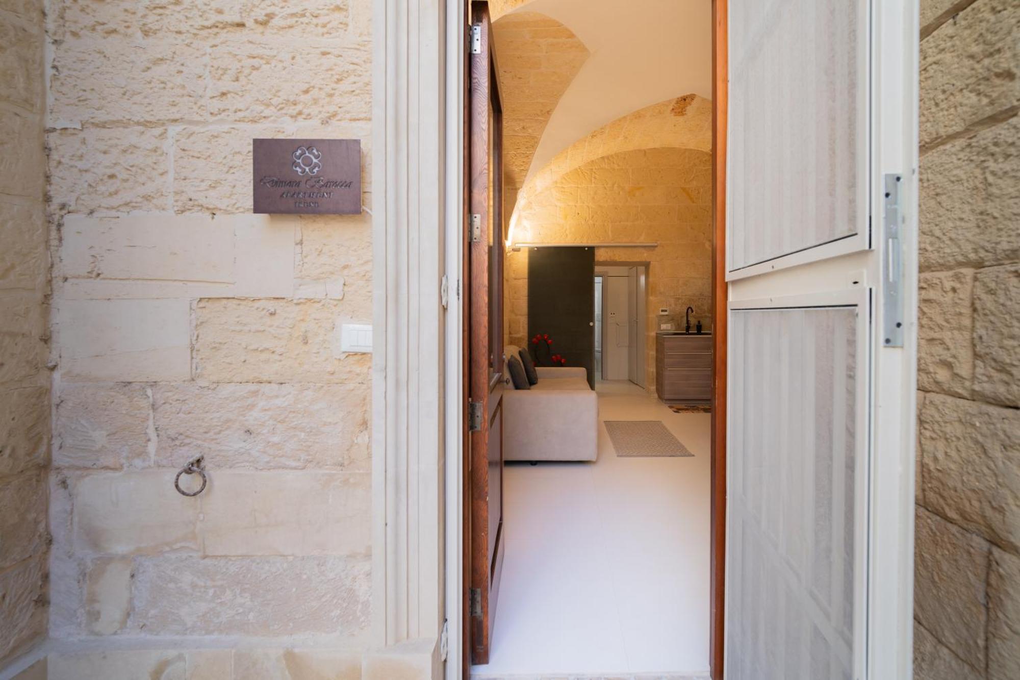 Dimora Barocca Apartment Irene Lecce Extérieur photo